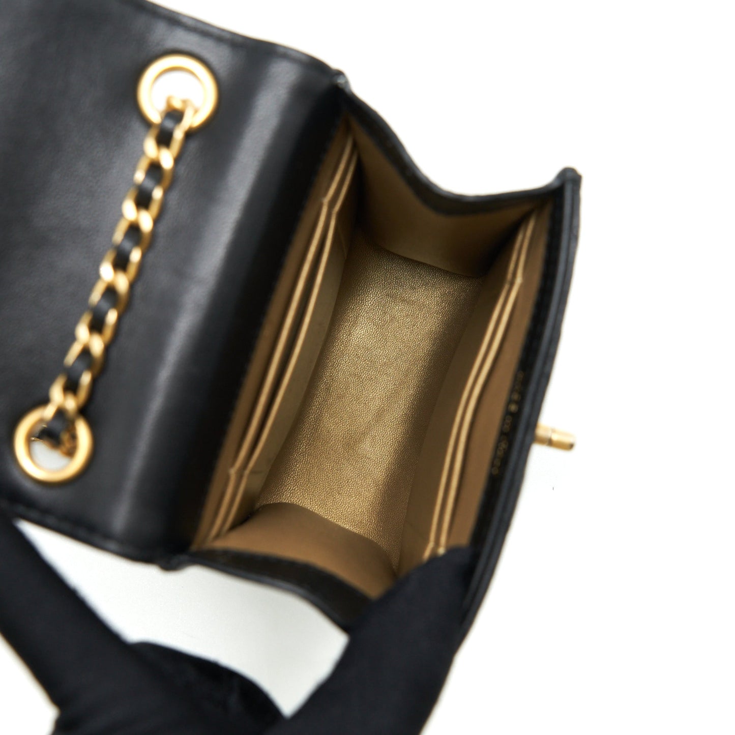 Chanel Pearl Crush Phone Case With Chain Lambskin Black