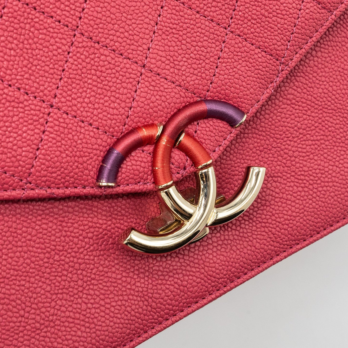 Chanel Giant CC logo Messenger Bag Grained Calfskin Pink L