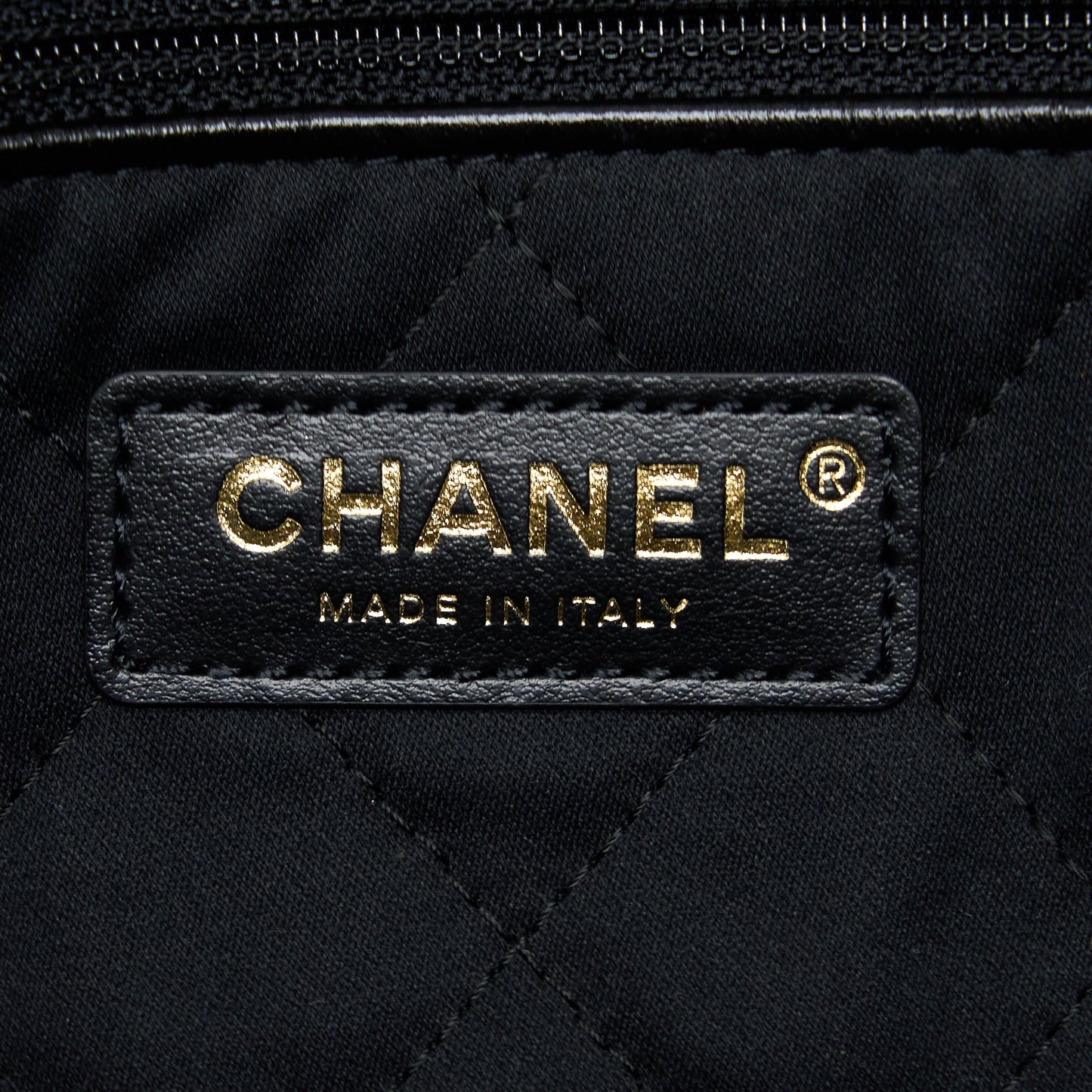 Chanel 22 Bag Medium Shiny Calfskin Black In Gold Letter  (Microchip)