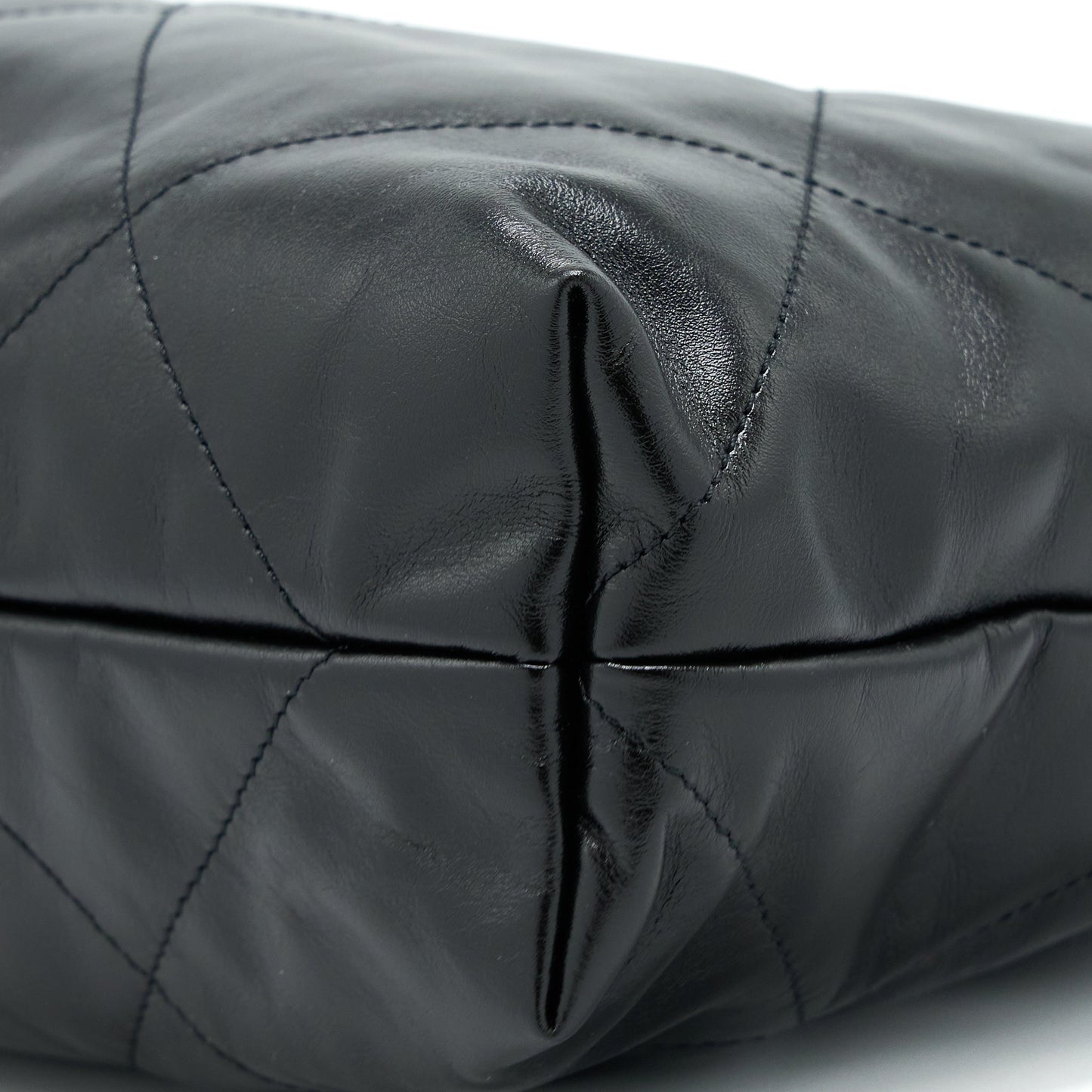 Chanel 22 Bag Medium Shiny Calfskin Black In Gold Letter  (Microchip)