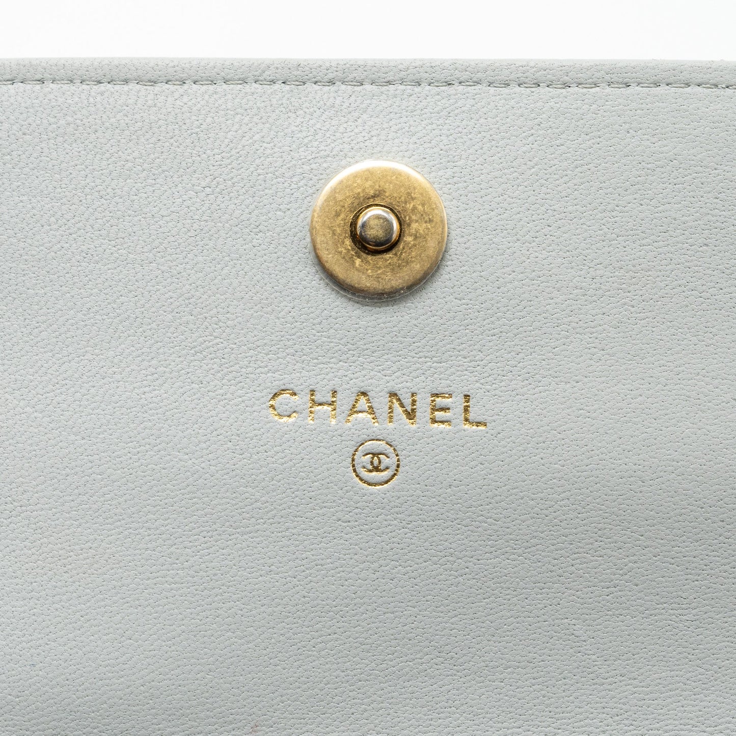 Chanel Pearl Crush Mini Wallet On Chain Lambskin Light Grey Brushed (Microchip)