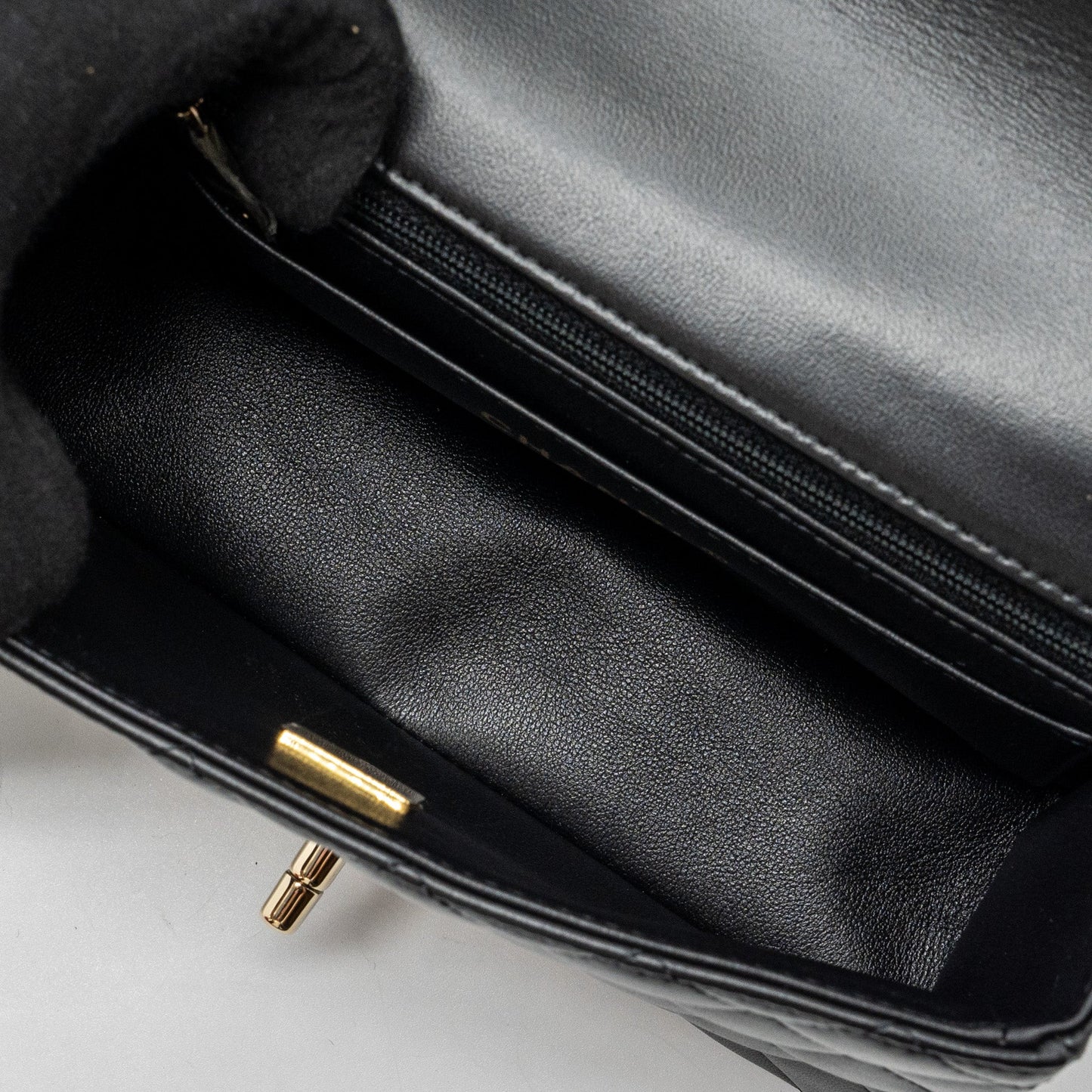 Chanel Top Handle Mini Rectangular Flap Bag lambskin Black L(Microchip)