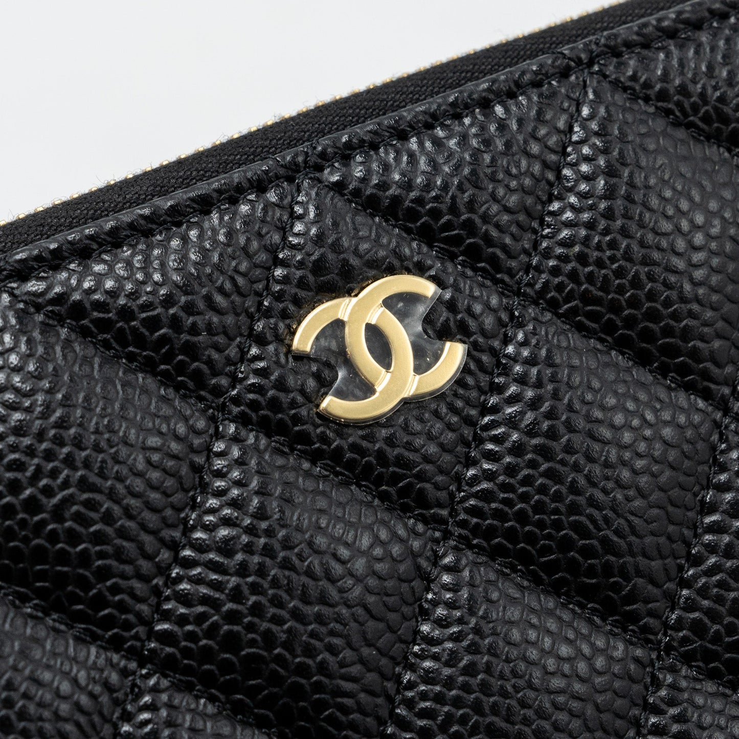 Chanel classic long zipped wallet caviar black  (microchip)