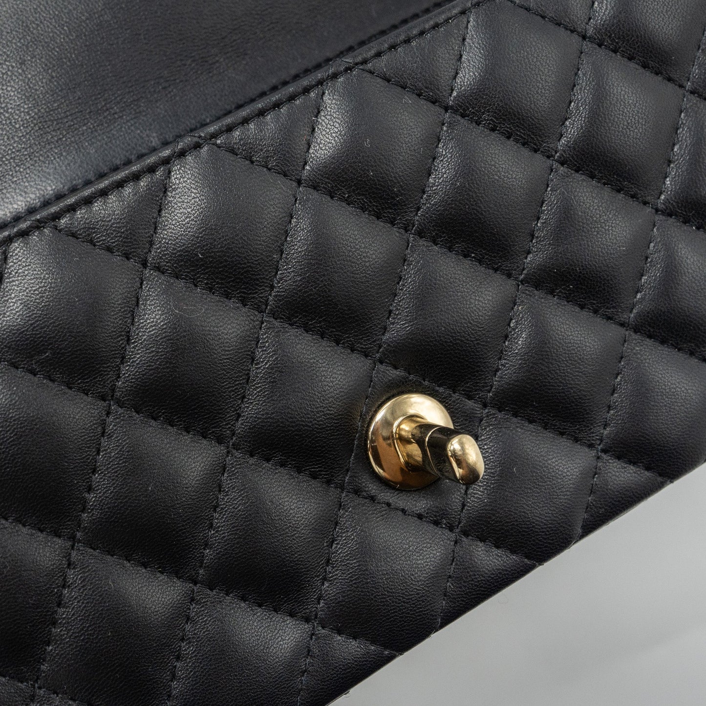 Chanel Classic Mini Rectangular Flap Bag Lambskin Black L (Microchip)