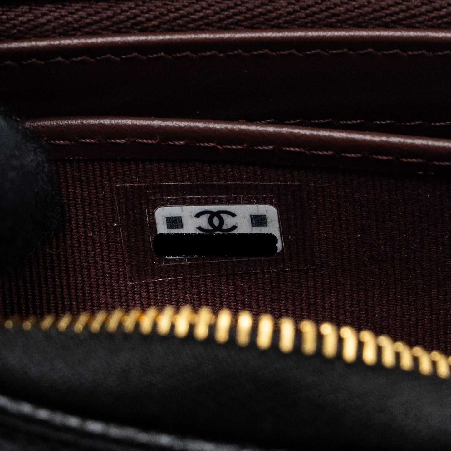 Chanel classic long zipped wallet caviar black  (microchip)