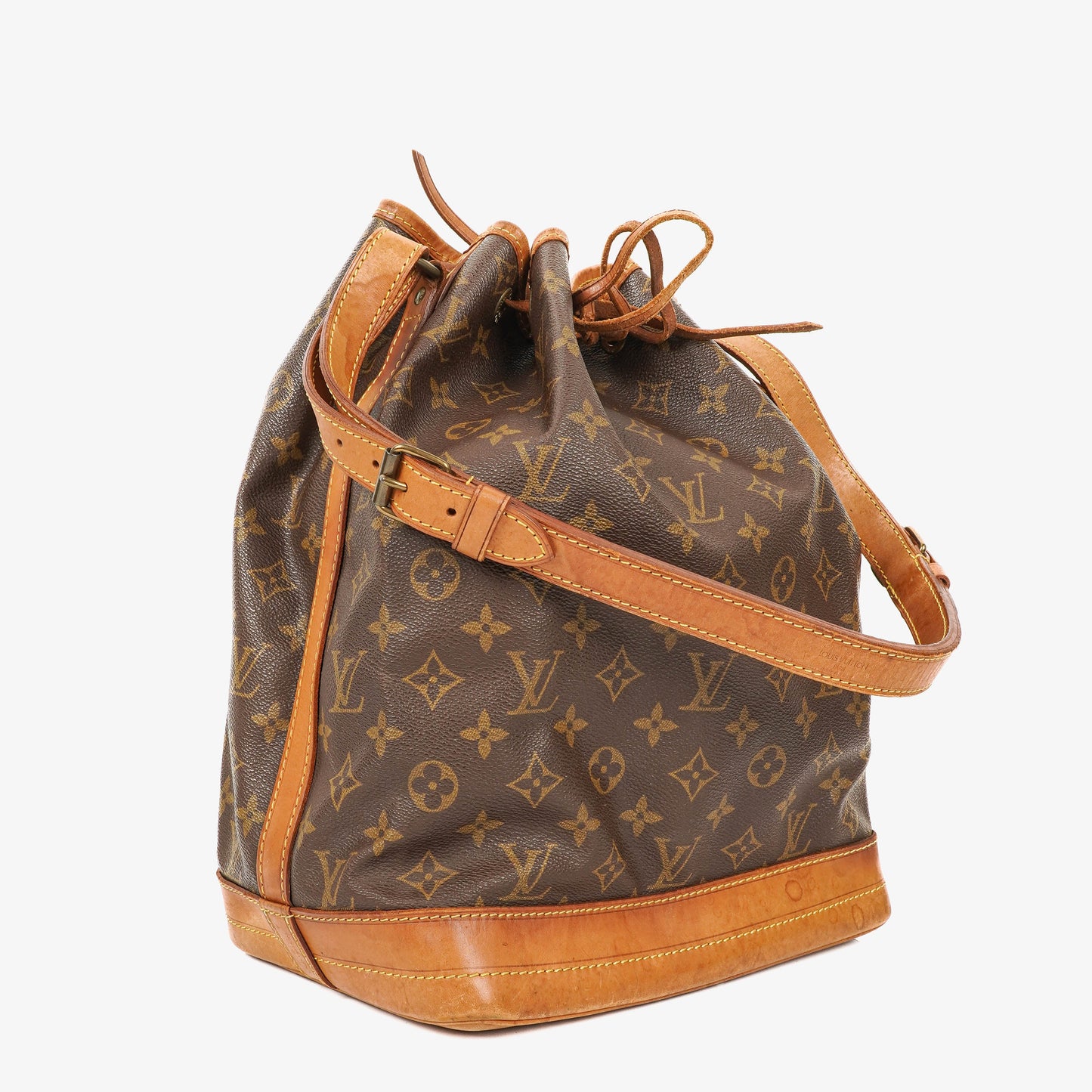 Louis Vuitton Noe Grande GM Monogram Canvas Shoulder Bag