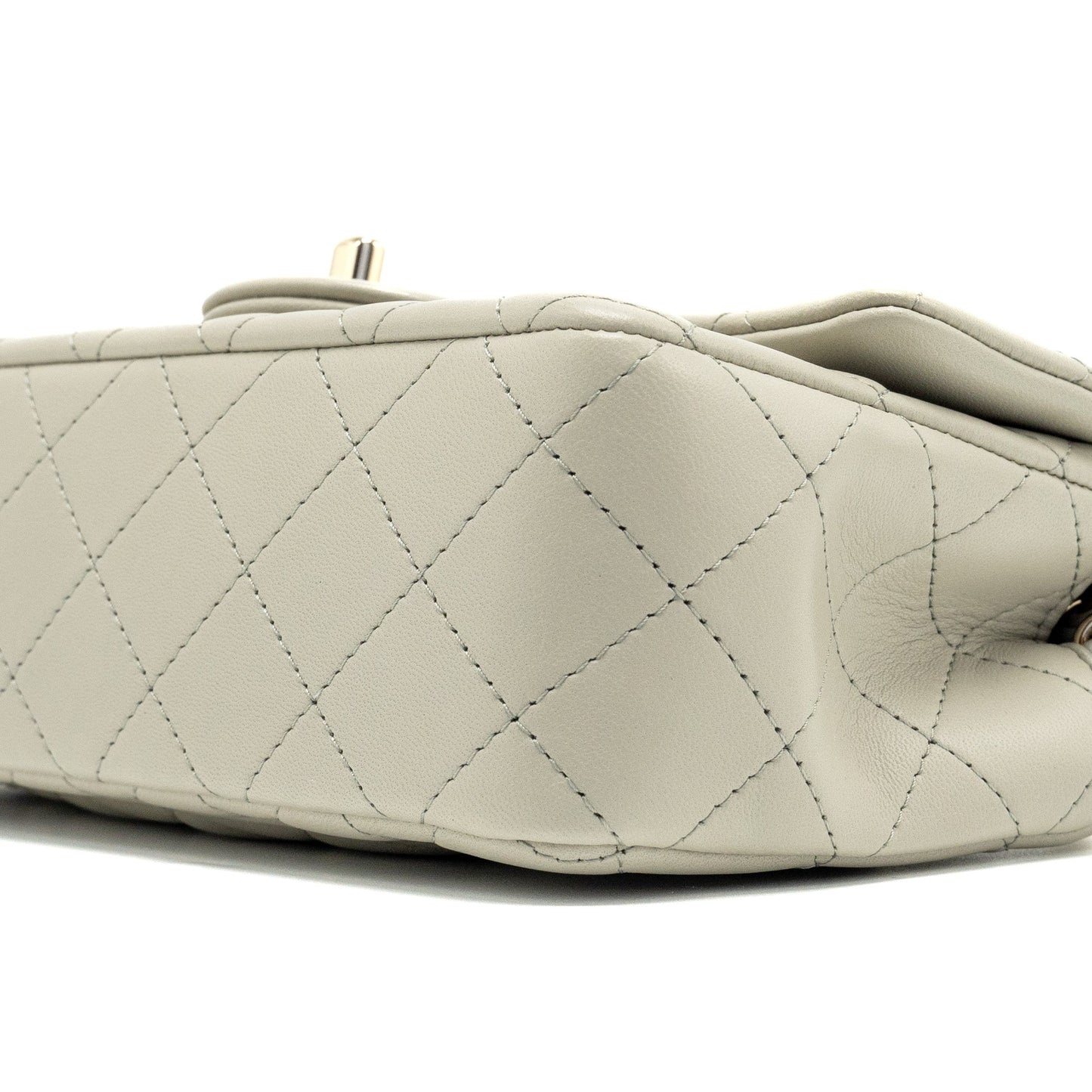 Chanel 22C mini rectangular flap bag lambskin grey L (microchip)