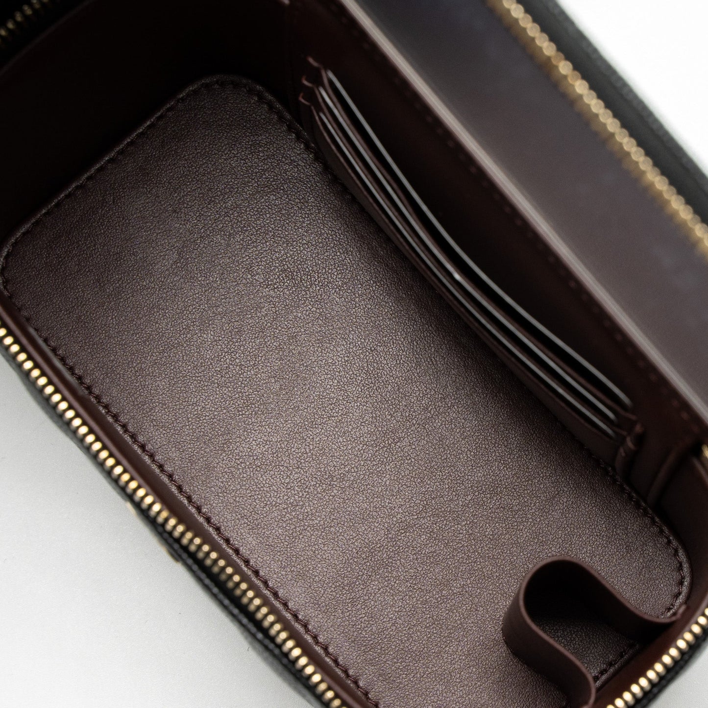 Chanel Long Vanity with Chain Caviar Black L (Microchip)