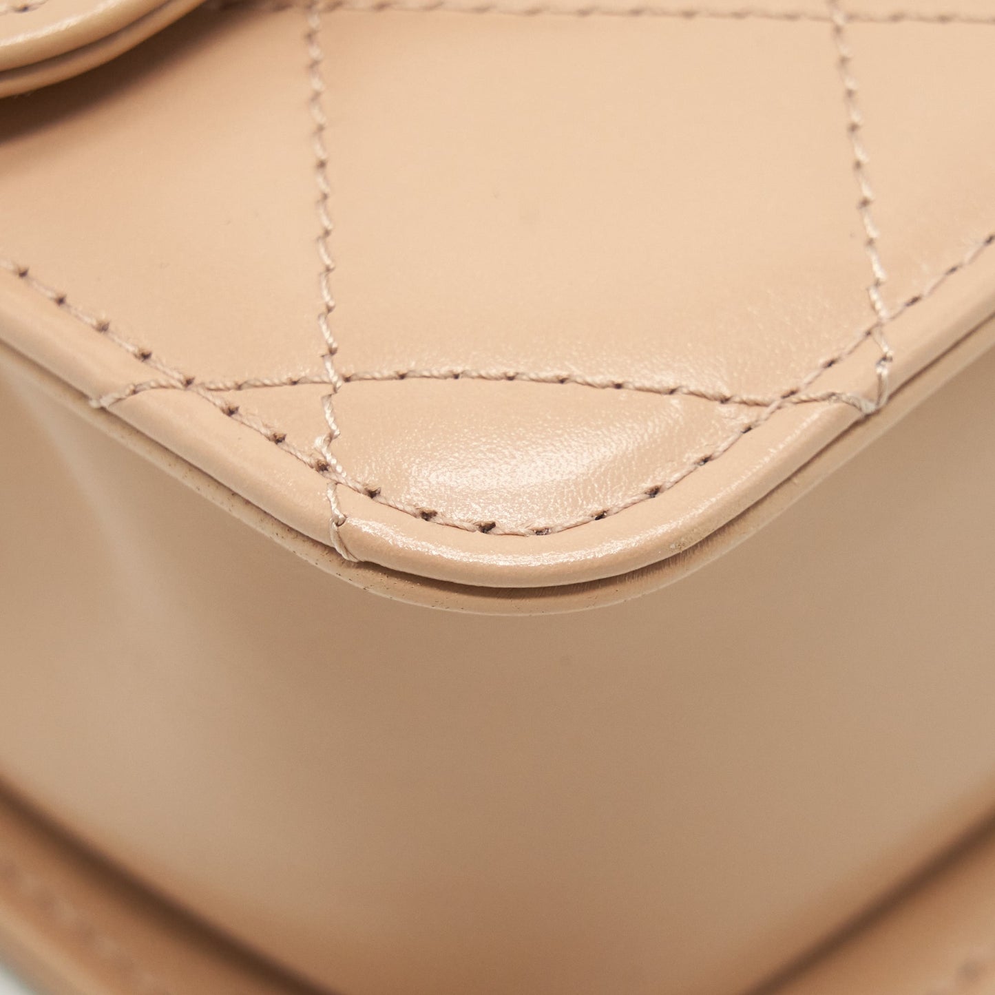 Chanel 21A Gold Crush Flap Bag Calfskin Beige