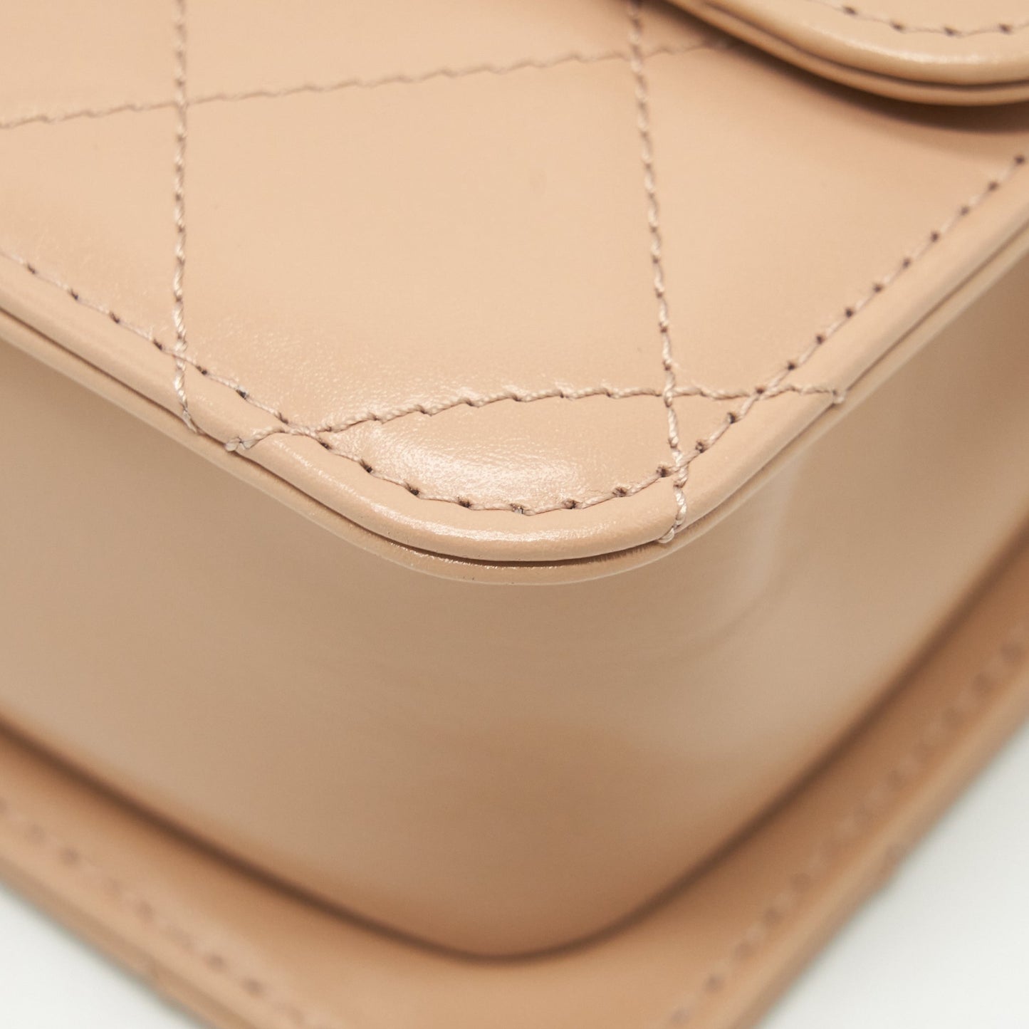Chanel 21A Gold Crush Flap Bag Calfskin Beige