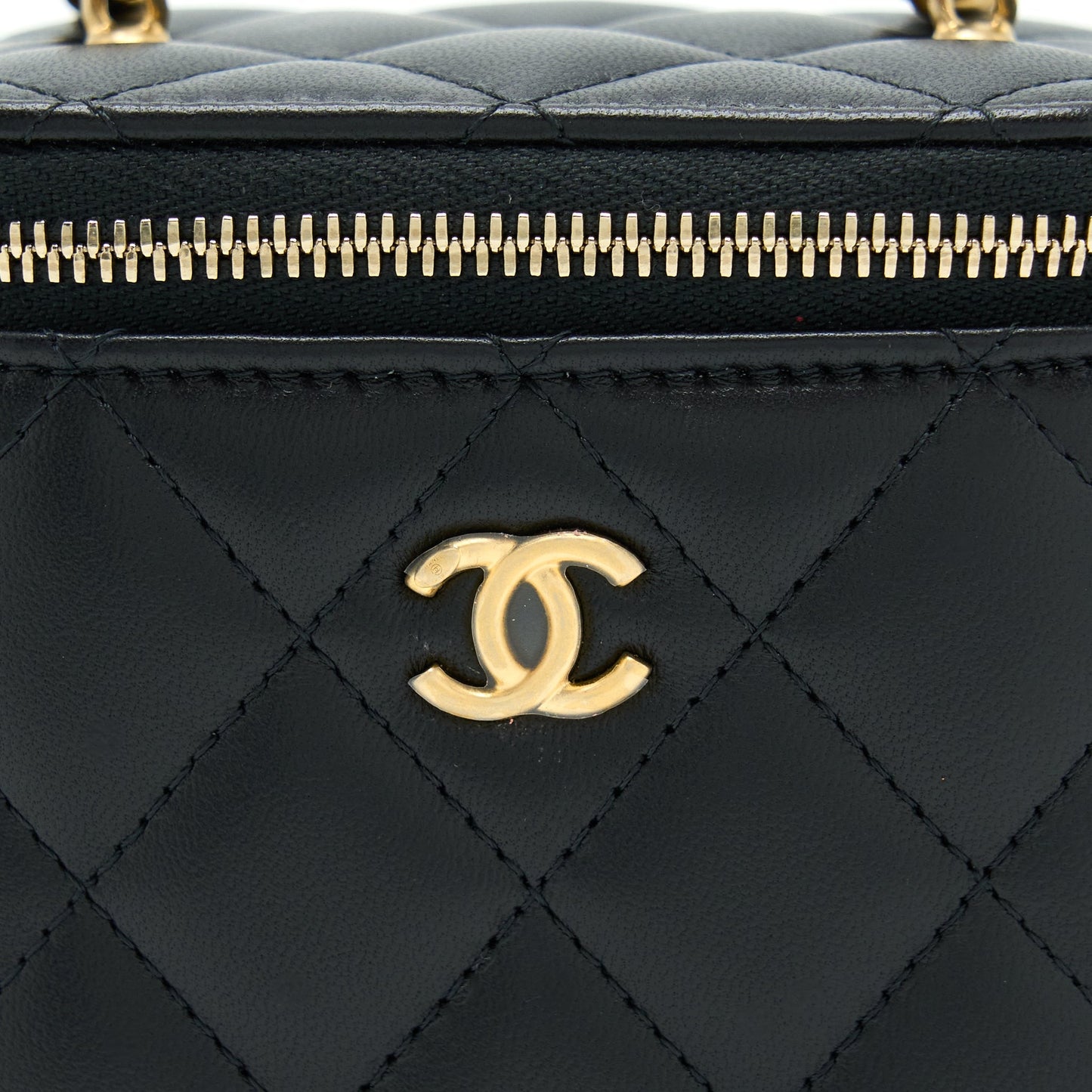 Chanel 22S Pearl Crush Mini Vanity With Chain Lambskin Black
