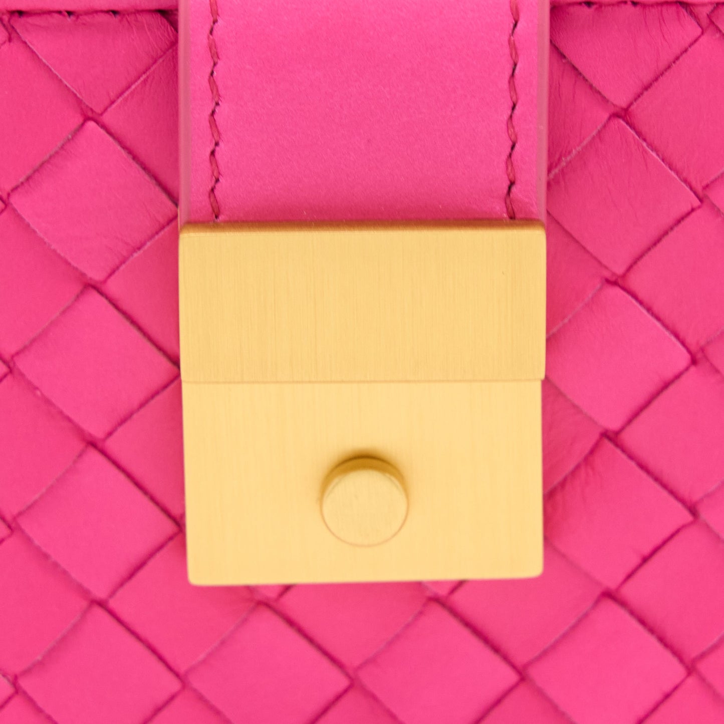 Bottega Veneta Fold Wallet Nappa Pink