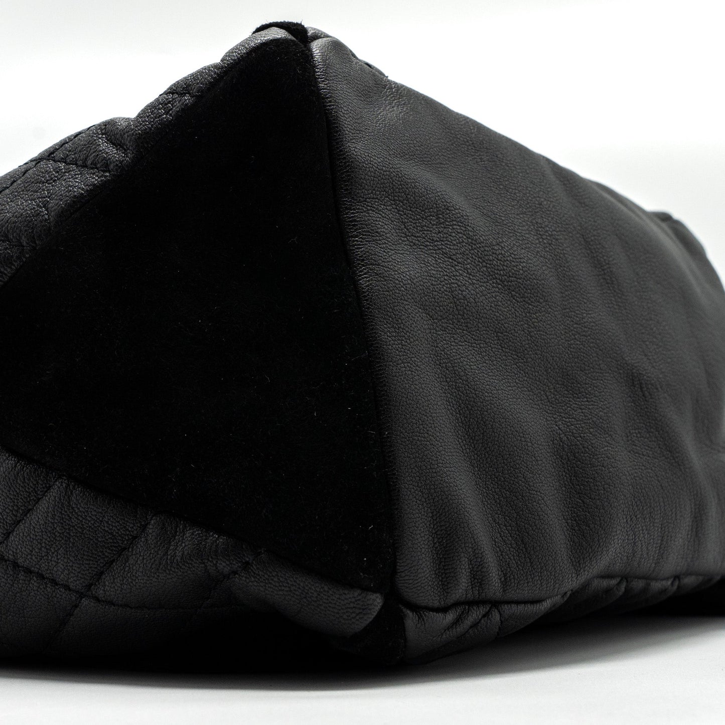 Chanel Bucket Bag Goatskin/Sue Calfskin Black