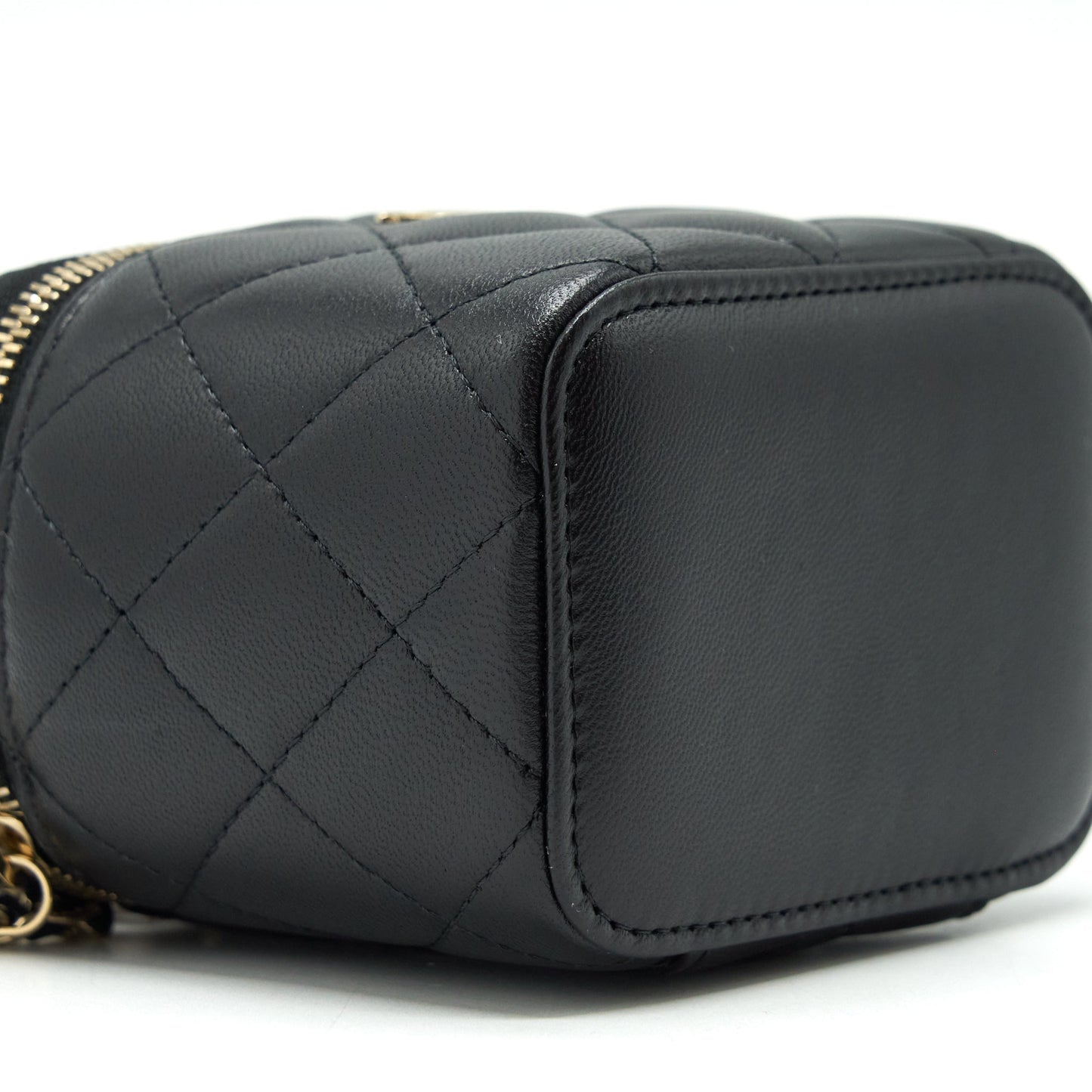Chanel 22P Top Handle Mini Vanity With Chain Lambskin Black L