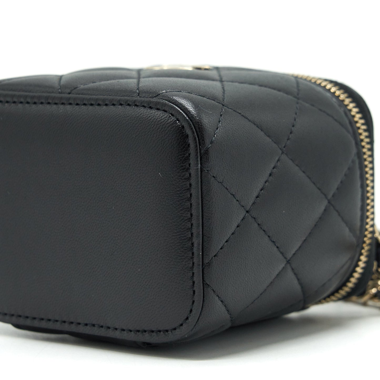 Chanel 22P Top Handle Mini Vanity With Chain Lambskin Black L