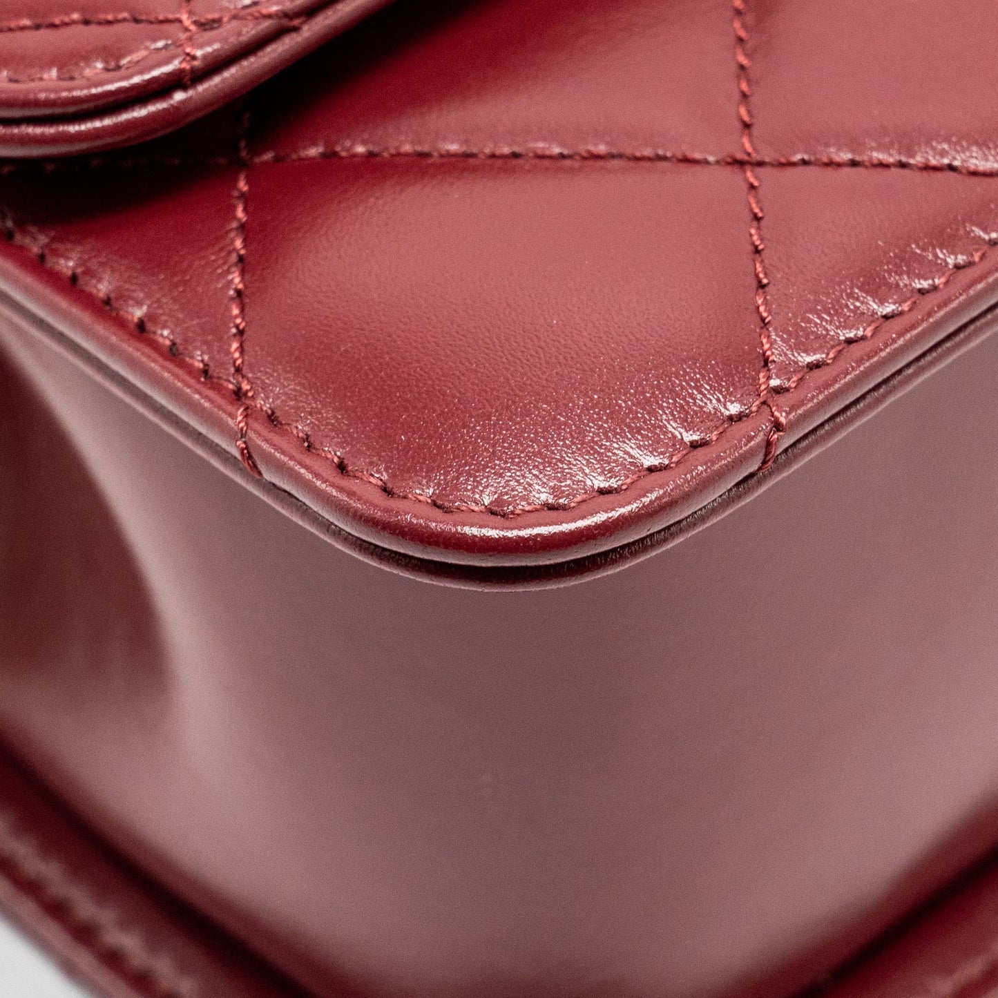 Chanel Gold Crush mini Flap bag Calfskin Red  (microchip)