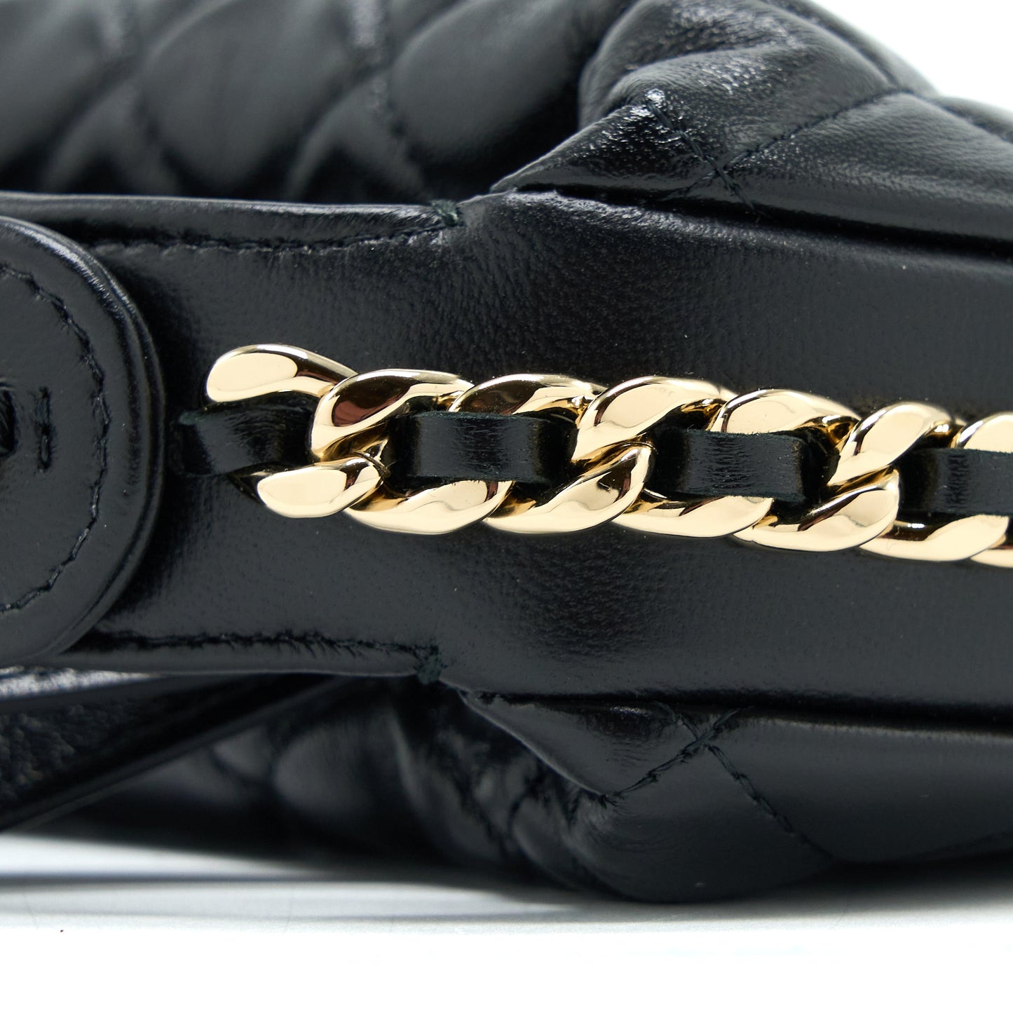 Chanel 23c Round Cruise Pouch Lambskin Black L (Microchip)