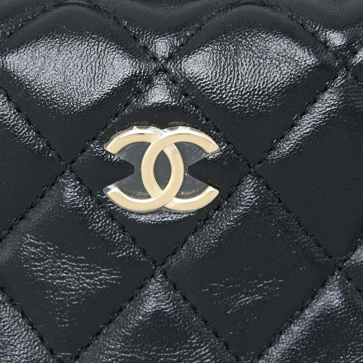 Chanel 23c Round Cruise Pouch Lambskin Black L (Microchip)