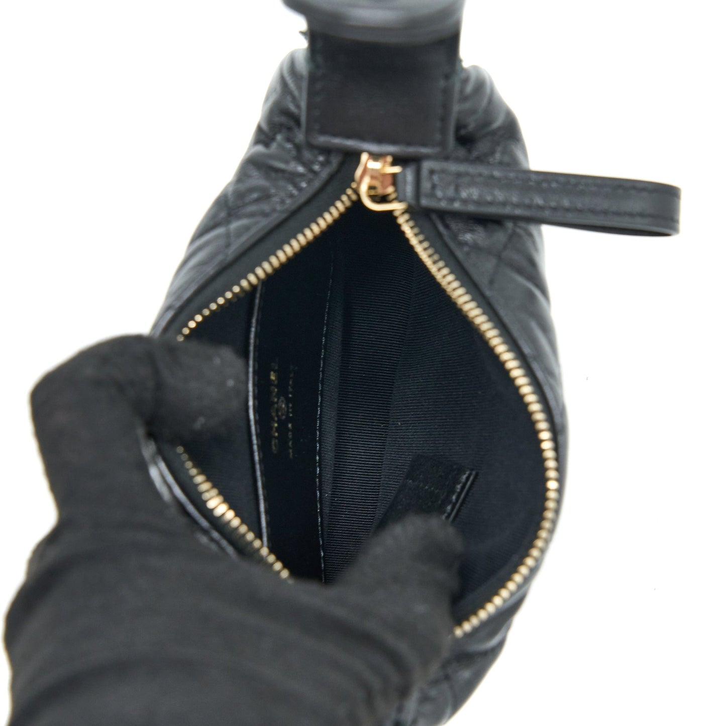 Chanel 23c Round Cruise Pouch Lambskin Black L (Microchip)
