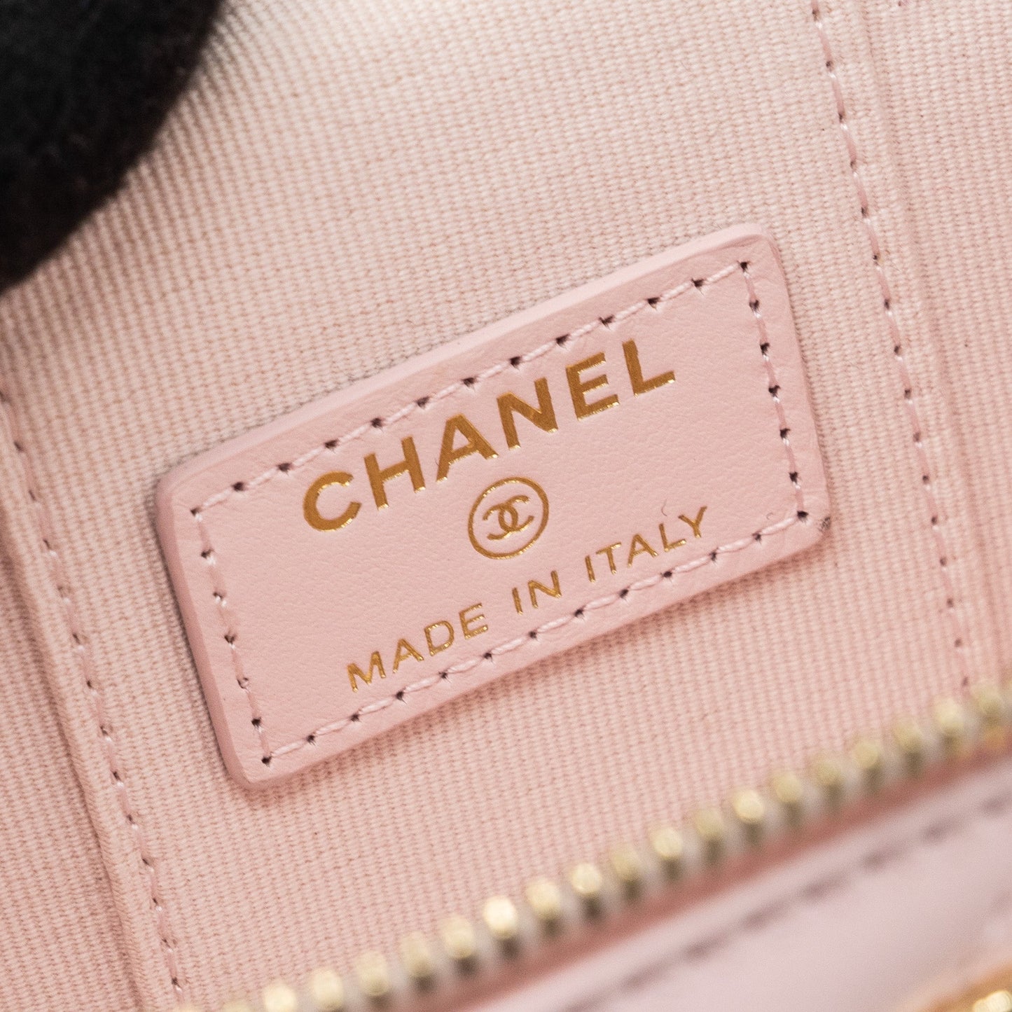 Chanel mini vanity with giant chain lambskin light pink L