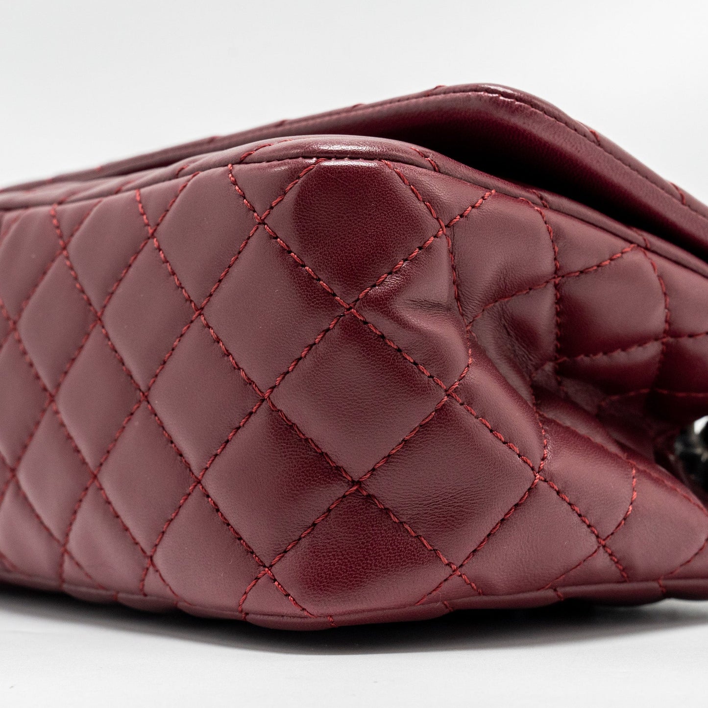 Chanel Chevron Flap bag Lambskin dark red