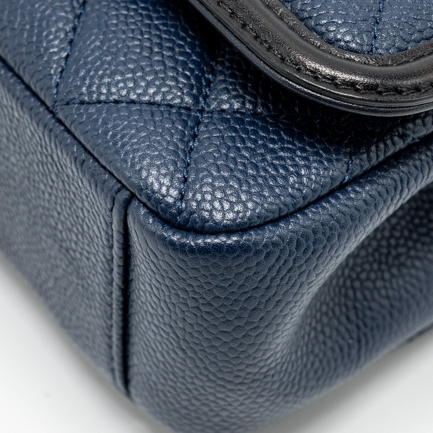 Chanel Filigree flap bag Caviar Navy/black