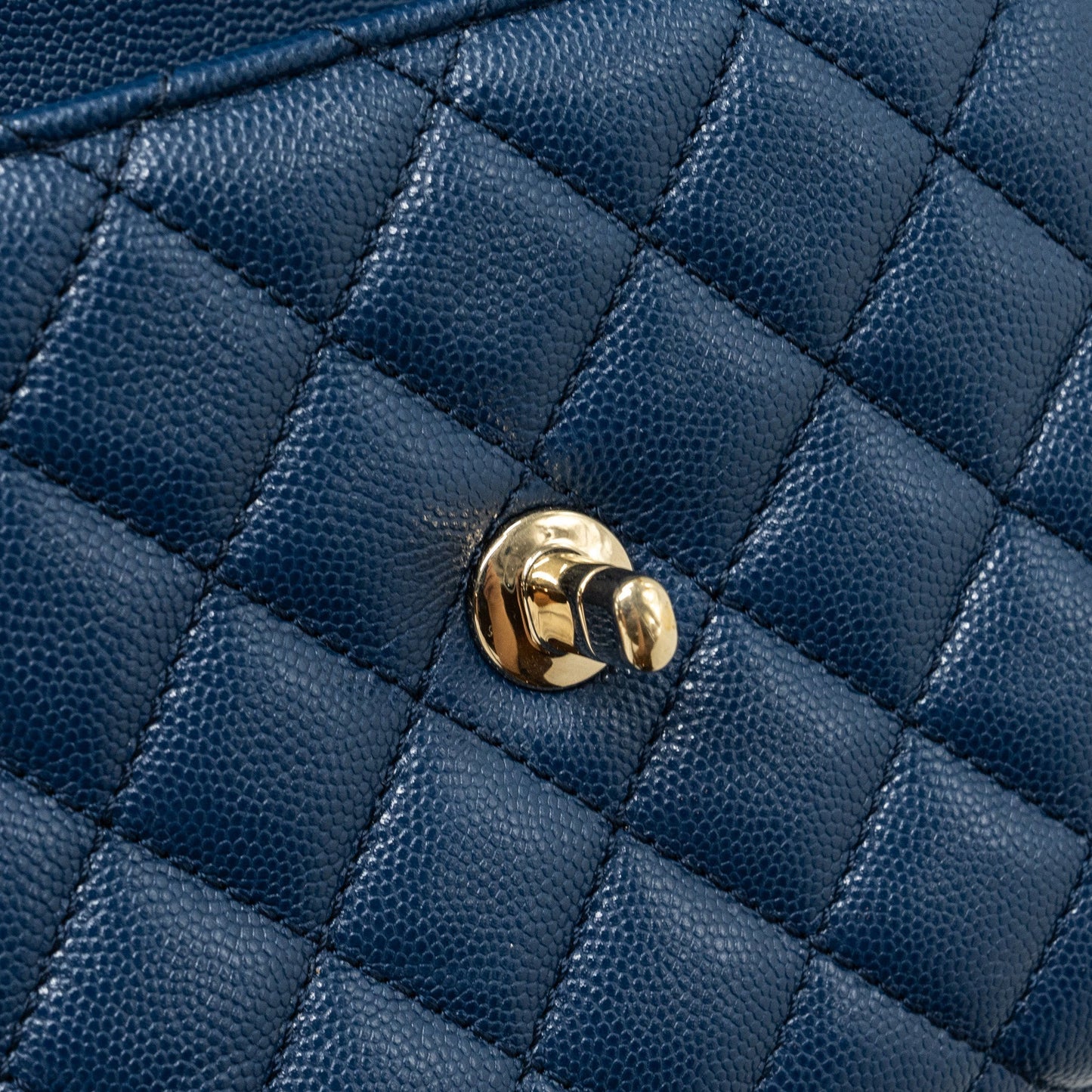 Chanel Small Coco Handle With Lizard Embossed Handle Caviar Navy L(microchip)