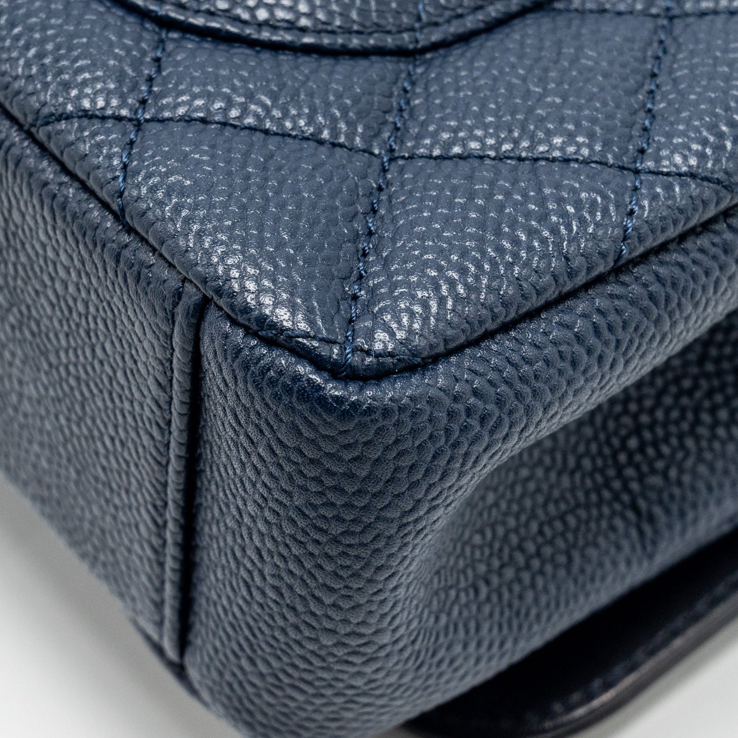 Chanel Filigree flap bag Caviar Navy/black
