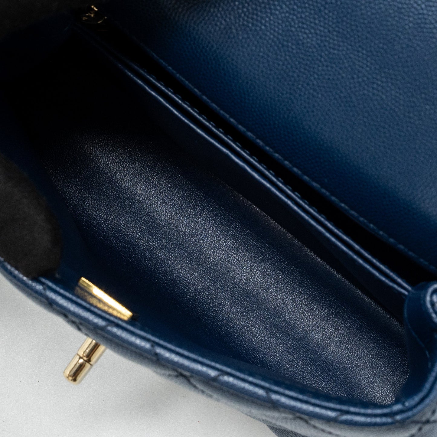Chanel Small Coco Handle With Lizard Embossed Handle Caviar Navy L(microchip)
