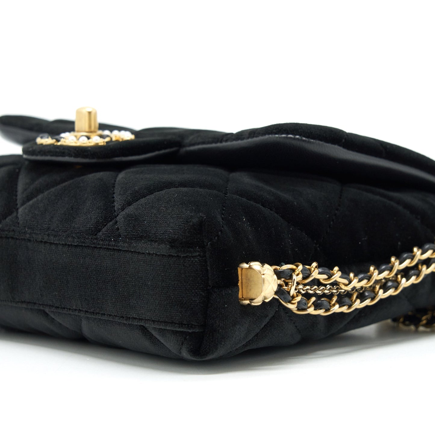 Chanel Flap Bag Leather Chain/Pearl Buckle Velvet Black