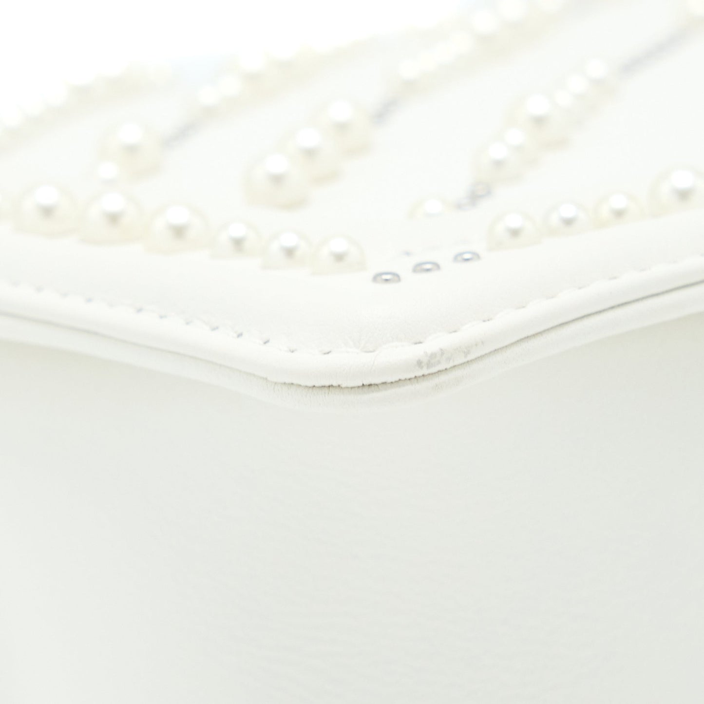 Chanel Medium Boy Bag Chevron Limited Lambskin With Pearl White
