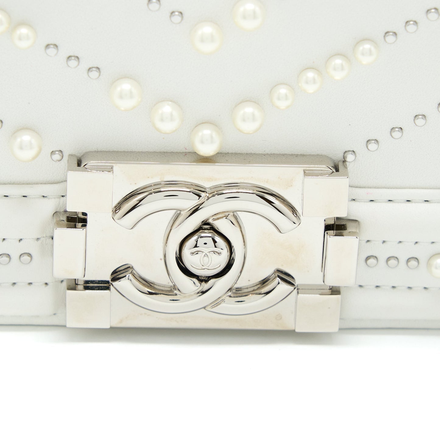 Chanel Medium Boy Bag Chevron Limited Lambskin With Pearl White