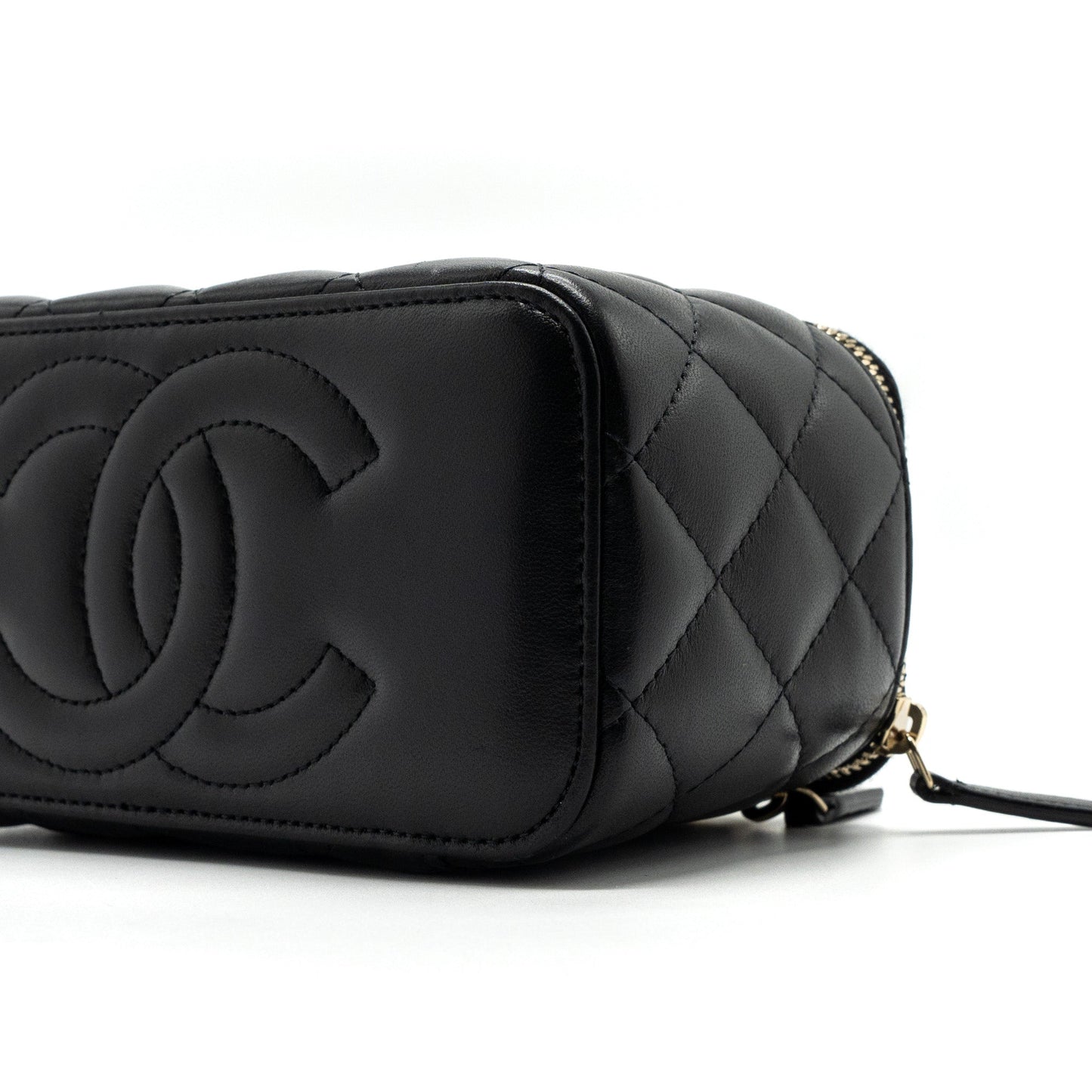 Chanel top handle long vanity with chain lambskin black L (microchip)