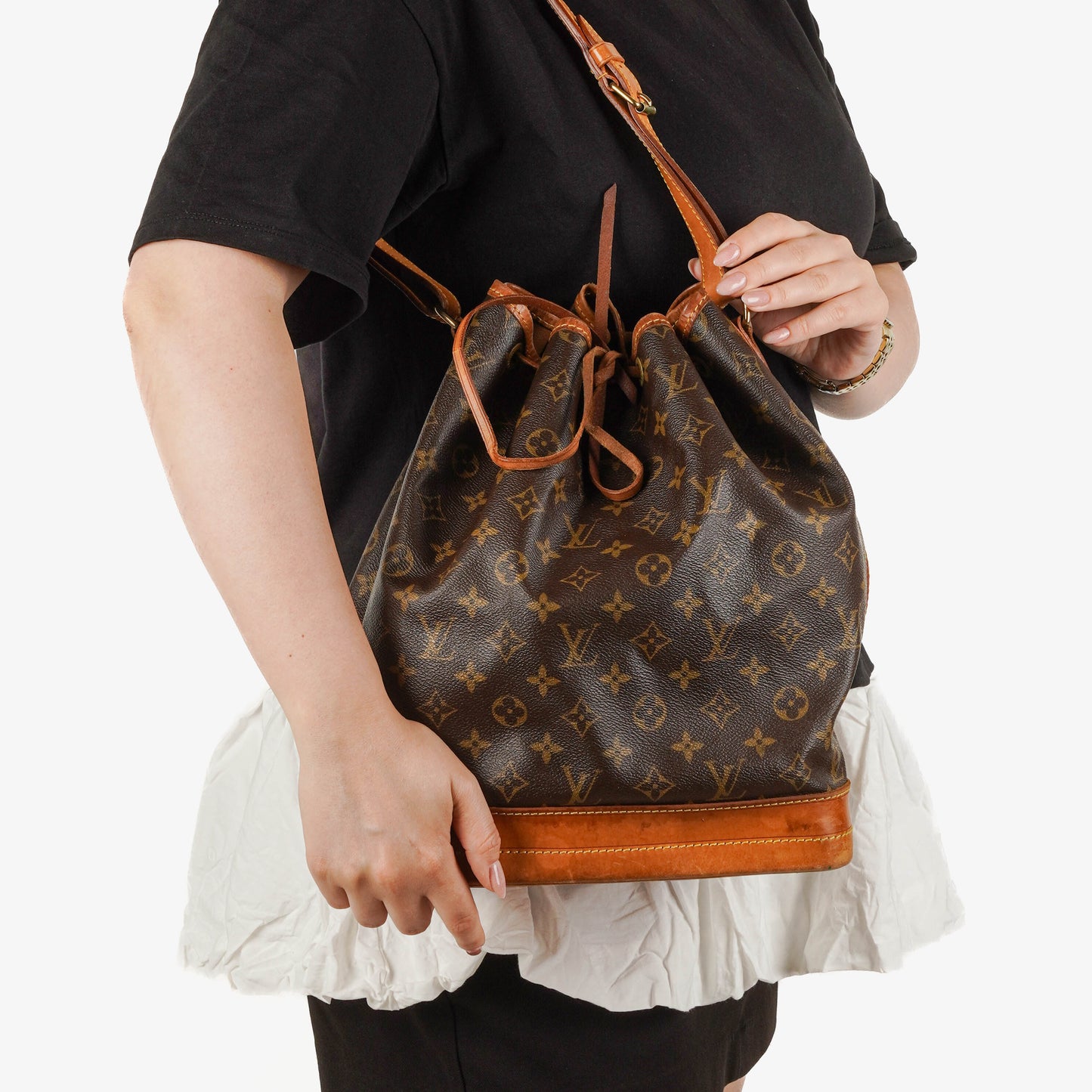 Louis Vuitton Noe Grande GM Monogram Canvas Shoulder Bag