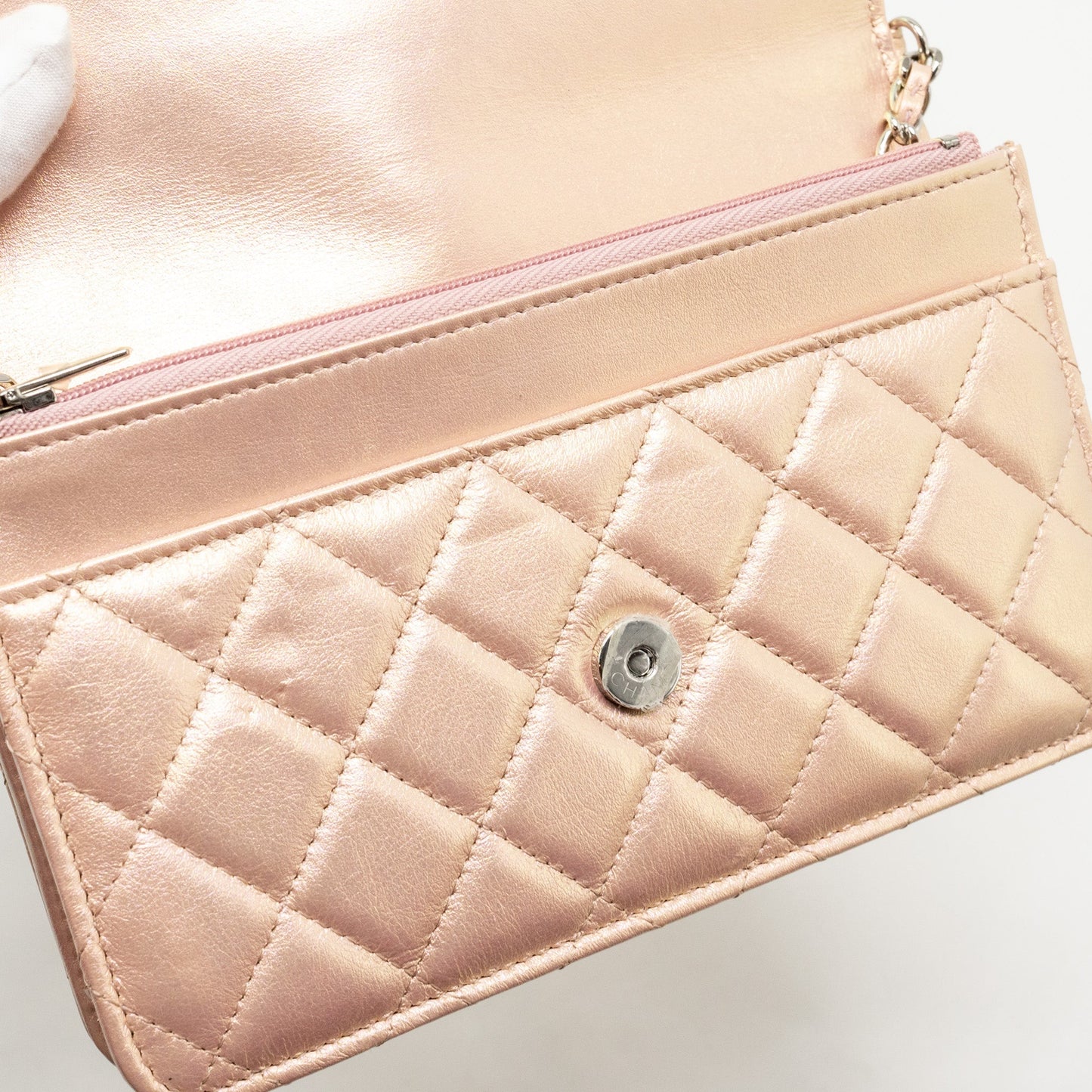 Chanel Classic Wallet on Chain Lambskin Iridescent Pink  (Microchip)