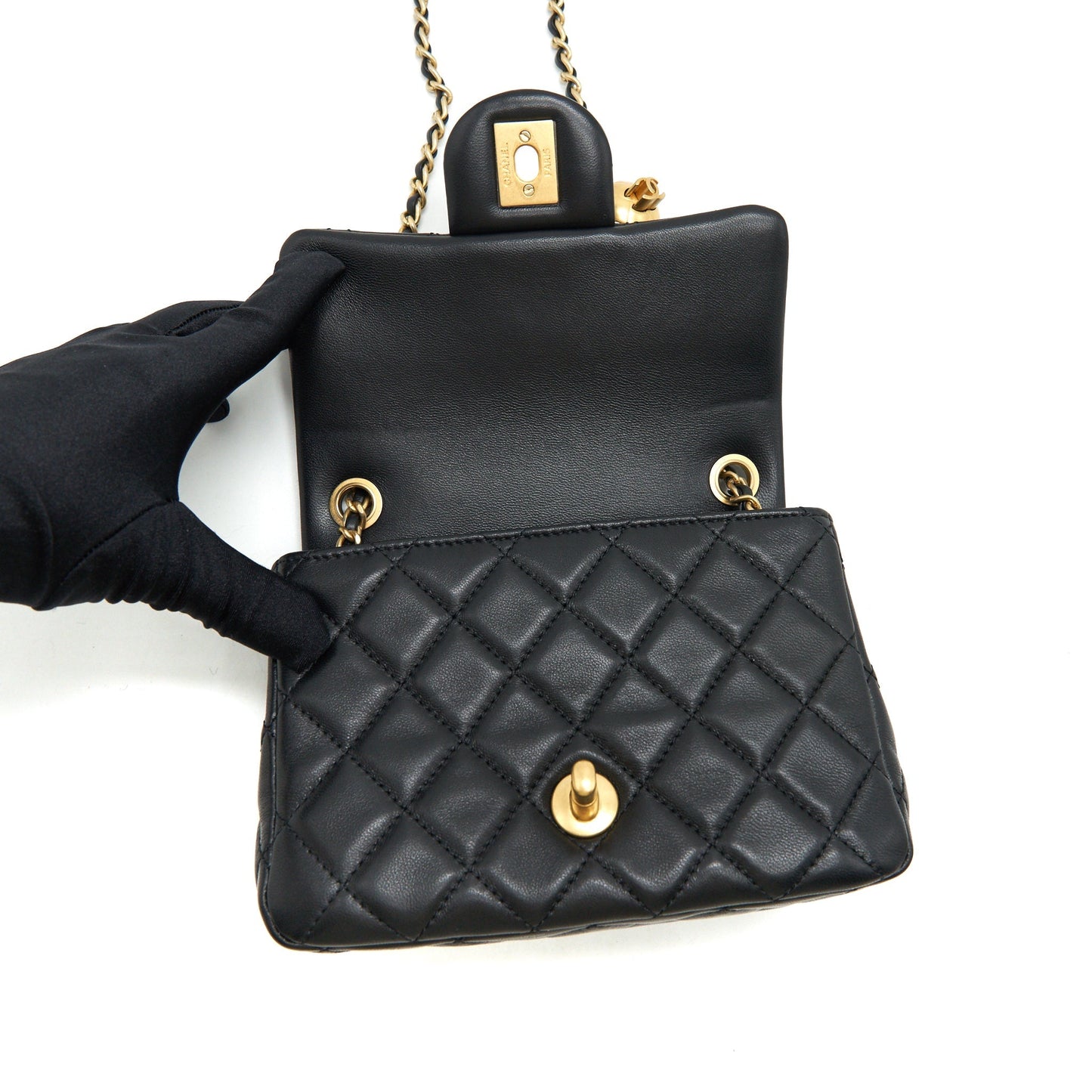 Chanel 21B pearl crush Square mini flap Bag black  (new version with microchip)