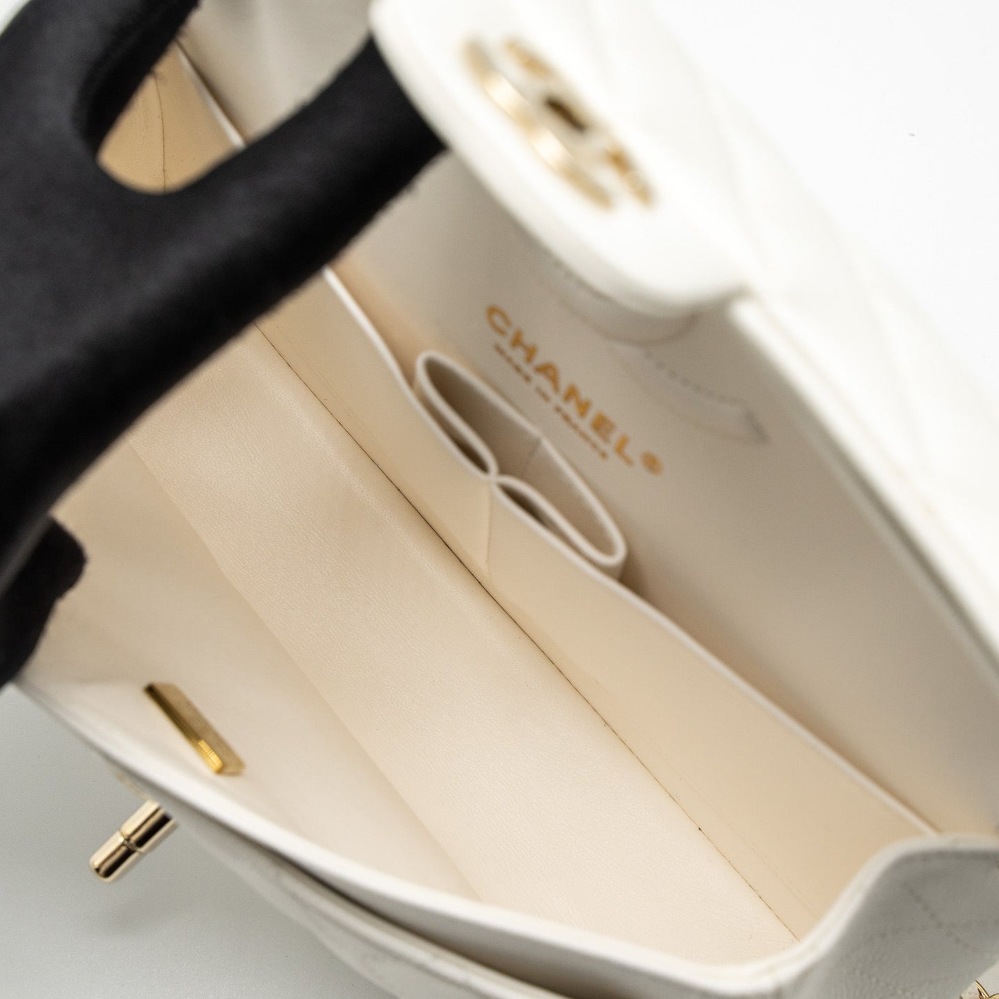Chanel Small Classic Double Flap Bag Caviar White L (Microchip)