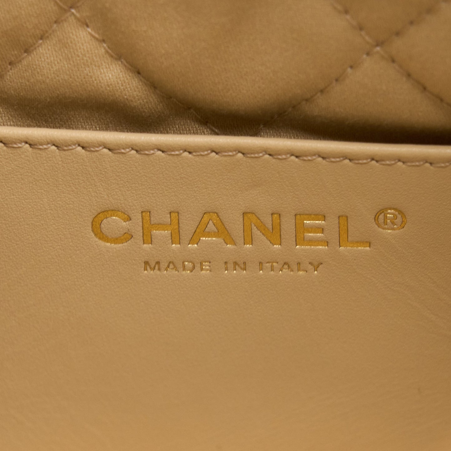 Chanel Mini 22 Bag Shiny Calfskin White Brushed  (Microchip)