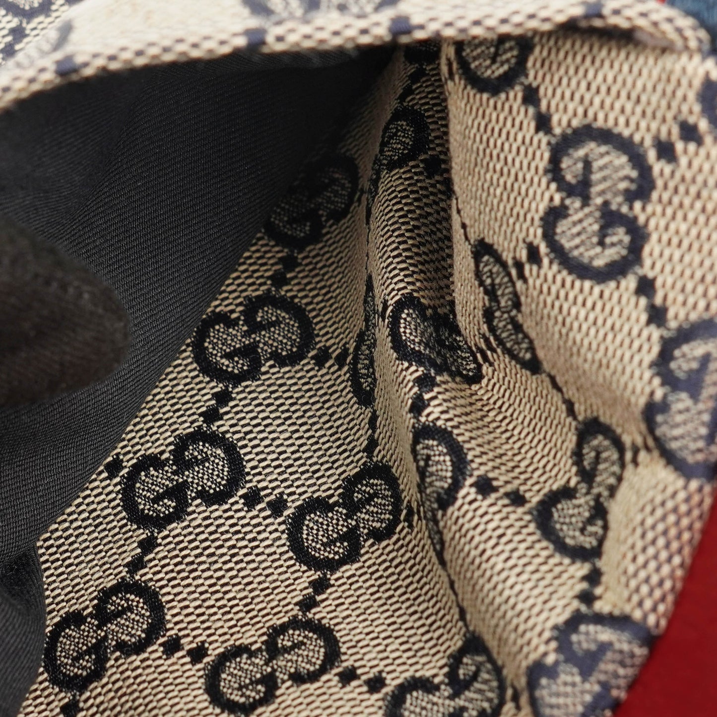 Gucci GG Multicolour Beige/Navy Monogram Canvas Belt Bag