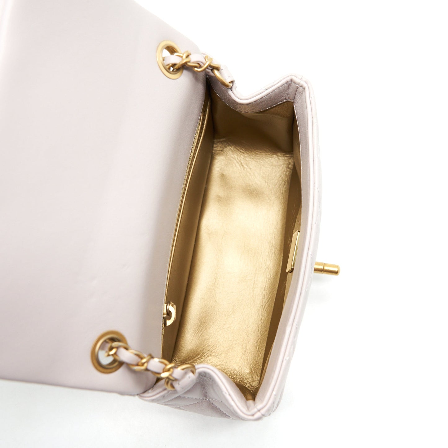 Chanel Pearl Crush Lambskin Light Purple