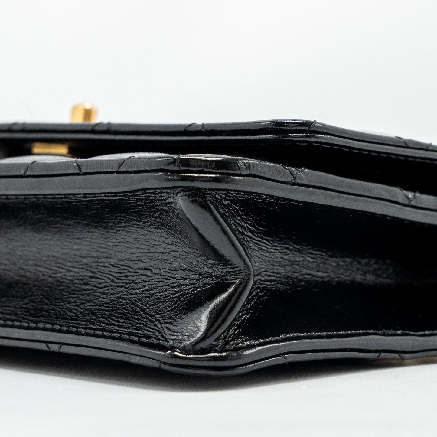 Chanel 24A Wallet On Chain Shiny Calfskin Black  (Microchip)