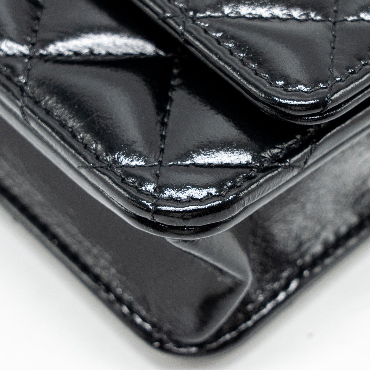 Chanel 24A Wallet On Chain Shiny Calfskin Black  (Microchip)