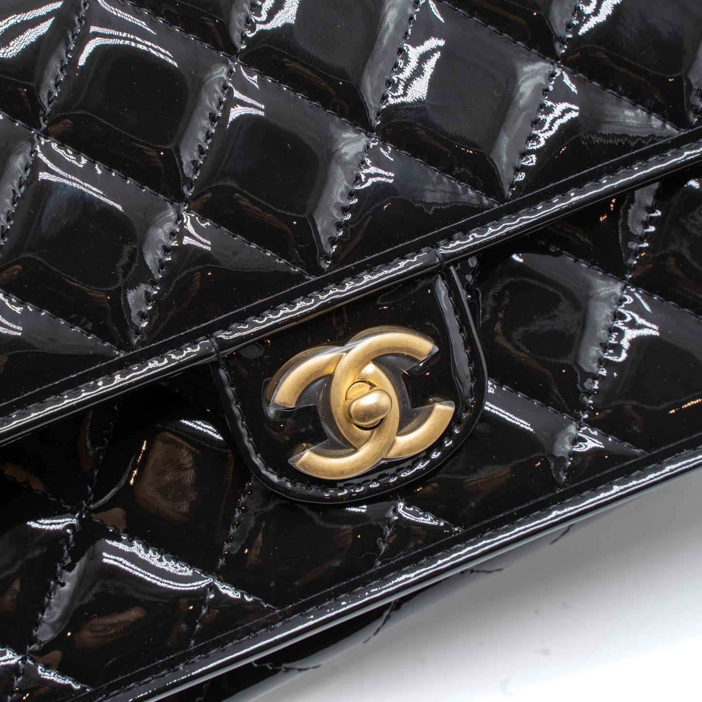 Chanel 22K Top Handle Messenger Bag Patent Leather Black Brushed  (Microchip)