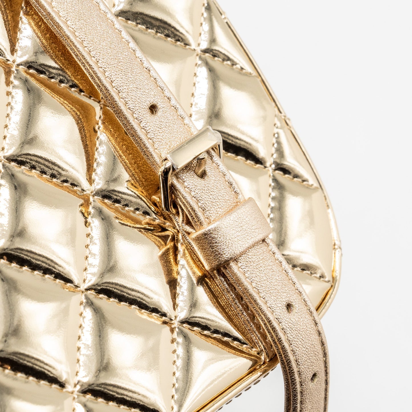 Chanel 24c backpack with star patent Gold L (microchip)