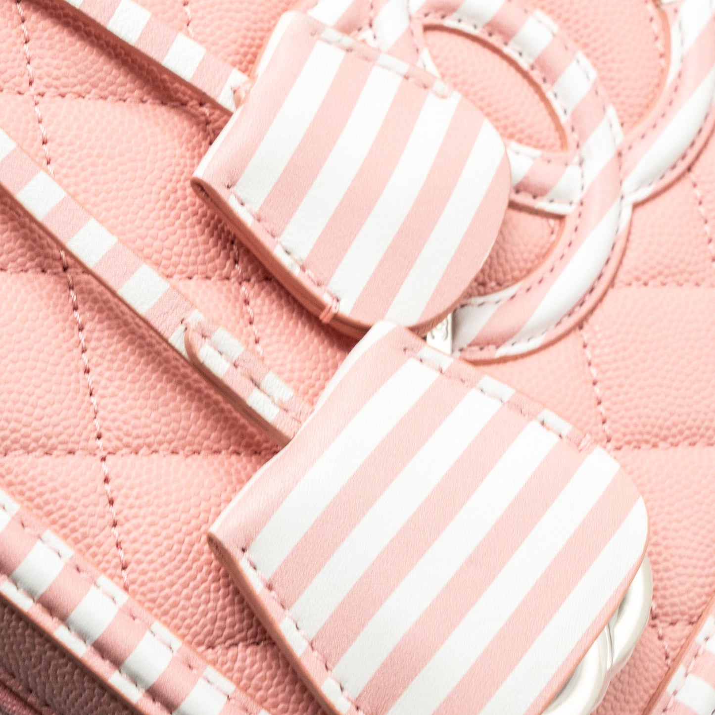 Chanel Medium Filigree Vanity Case Caviar Pink Multicolour