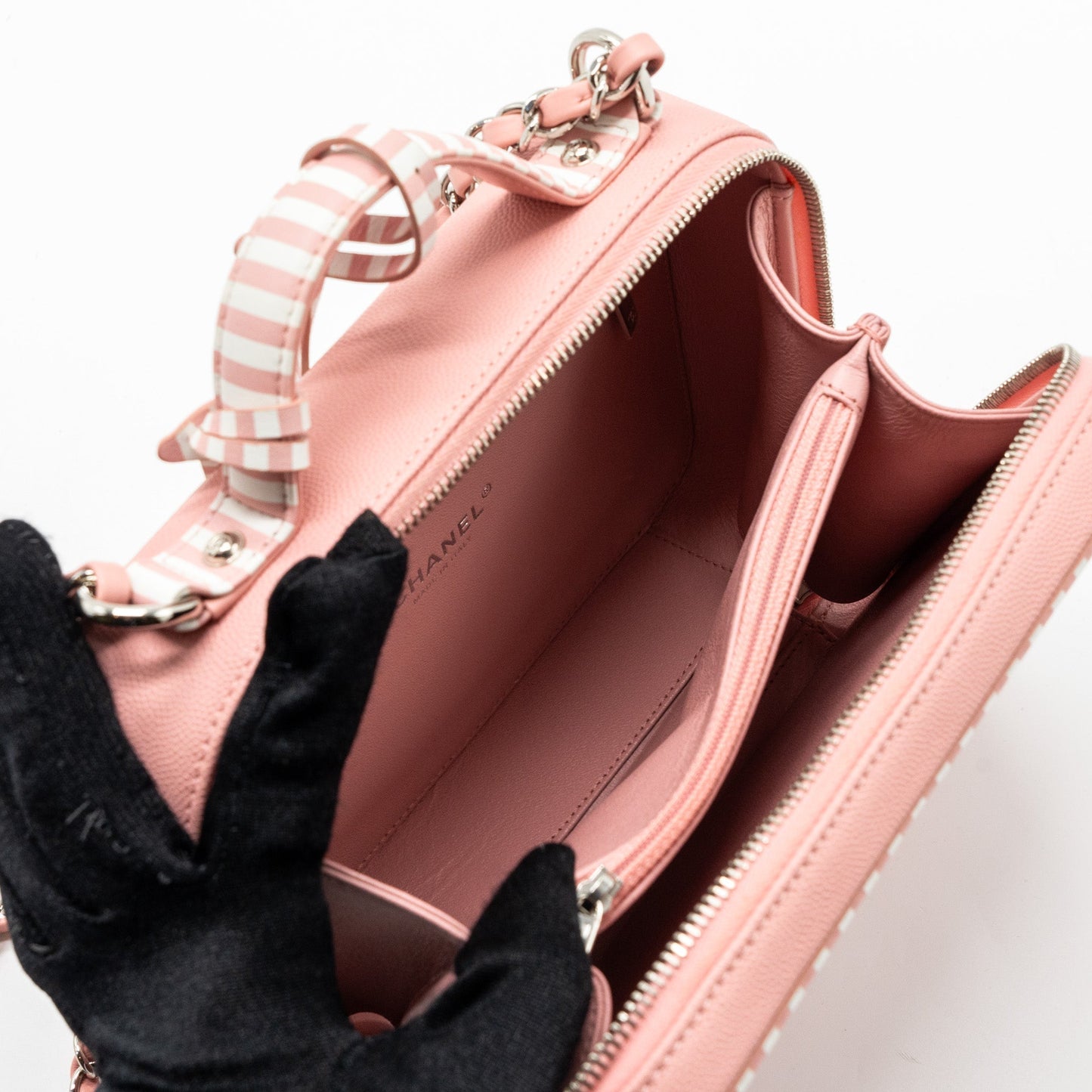 Chanel Medium Filigree Vanity Case Caviar Pink Multicolour