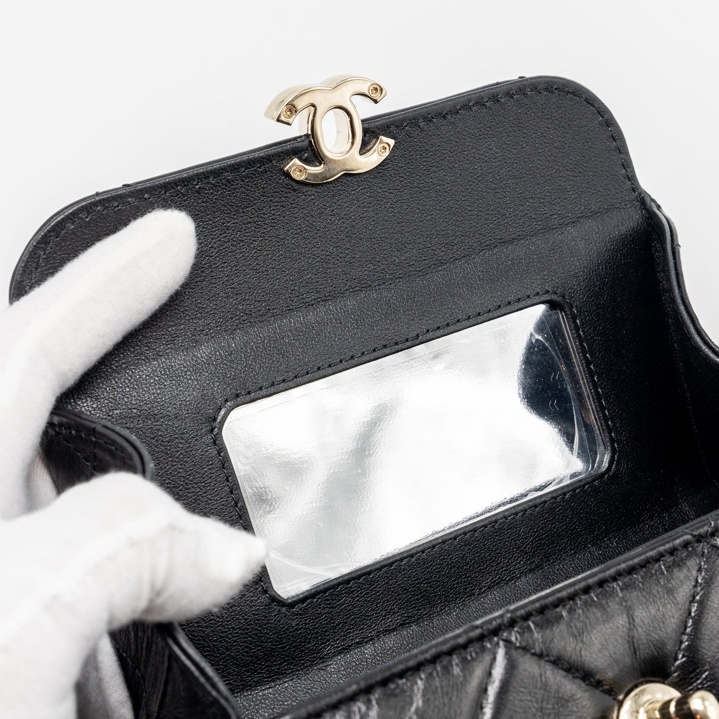 Chanel 23k top handle vanity bag shiny calfskin black  (microchip)
