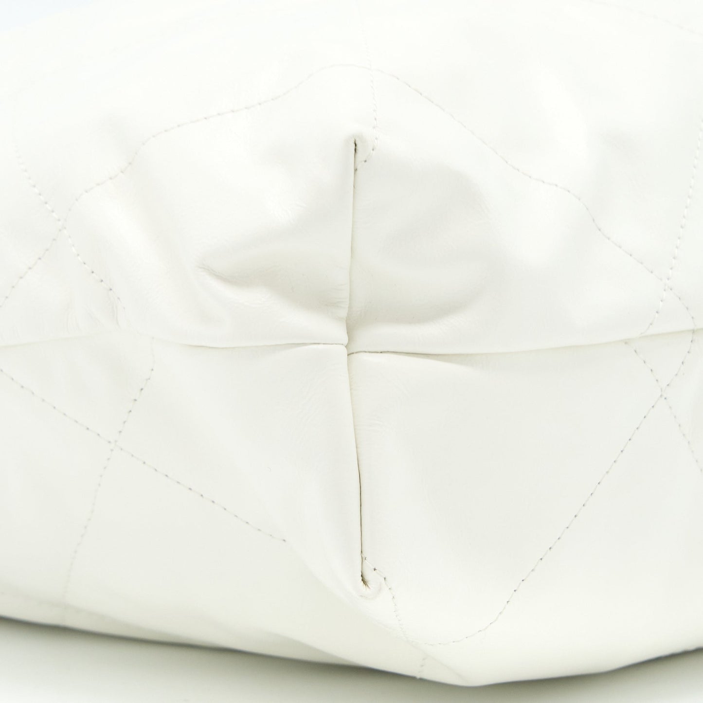 Chanel Large 22 Bag Calfskin White Brushed  (Microchip)