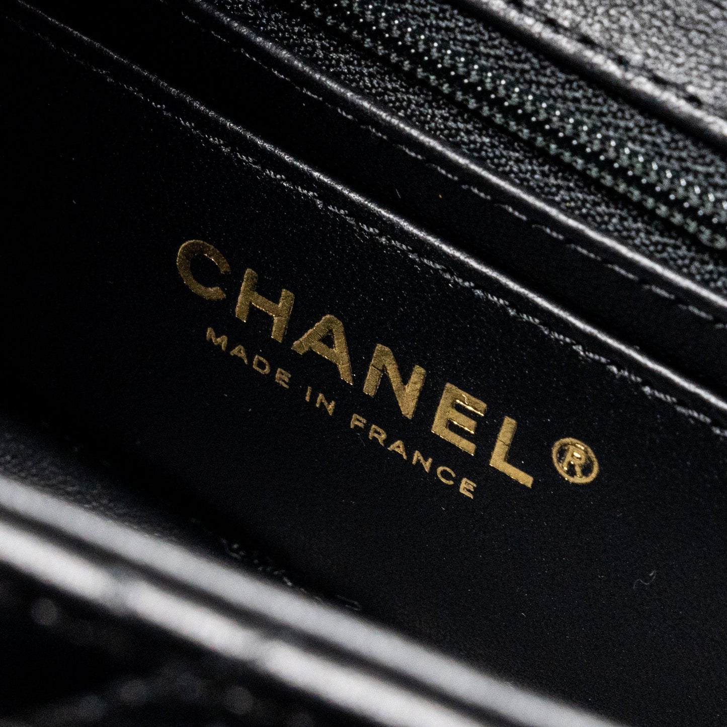 Chanel 23k top handle vanity bag shiny calfskin black  (microchip)