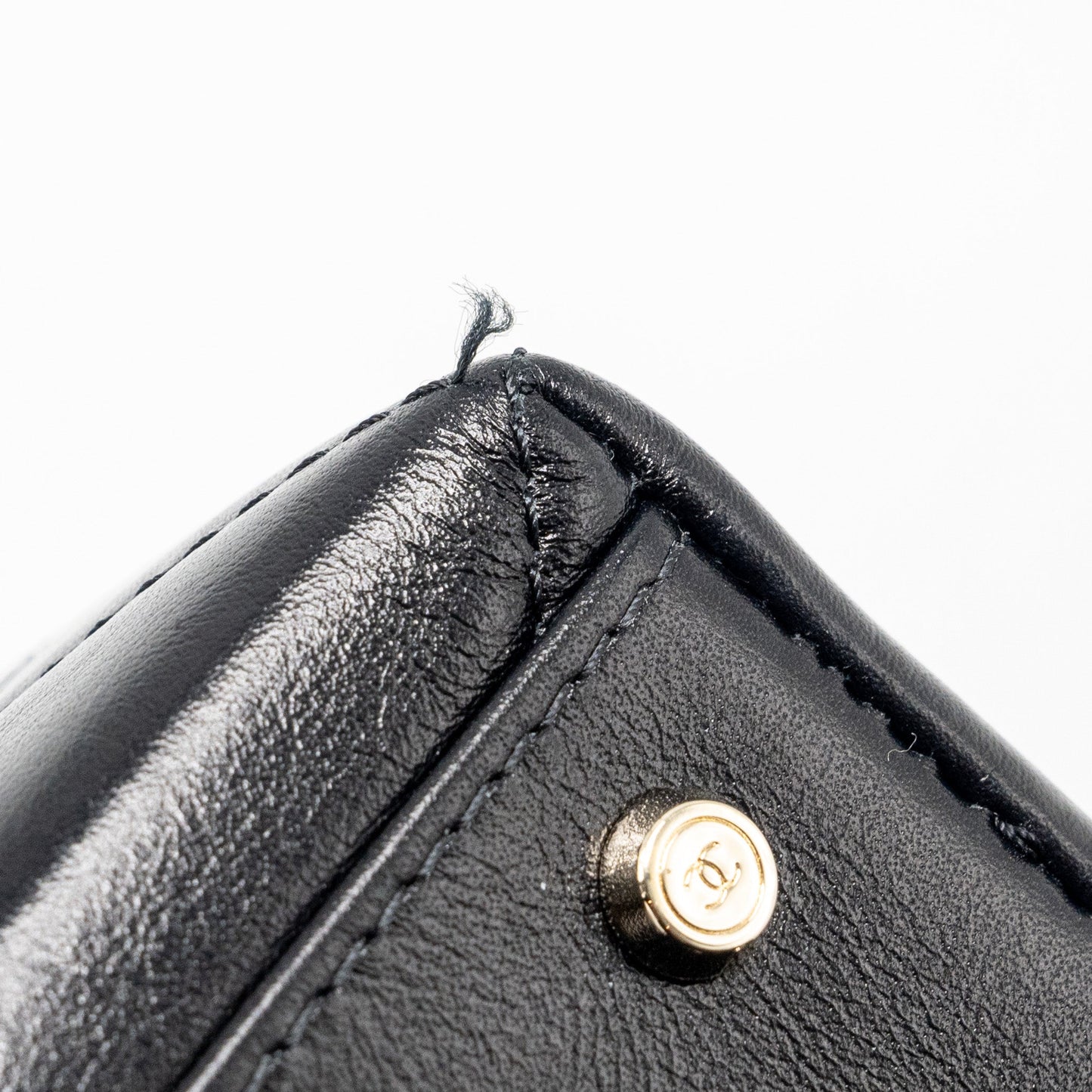 Chanel 23k top handle vanity bag shiny calfskin black  (microchip)